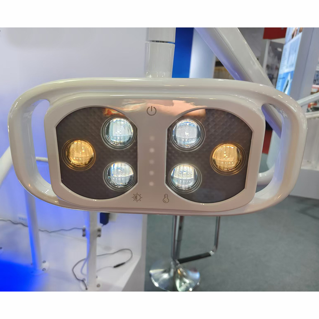 6LED الأسنان مصباح التشغيل عن  - مراجعة Teeth Whitening With Led Light وسعره